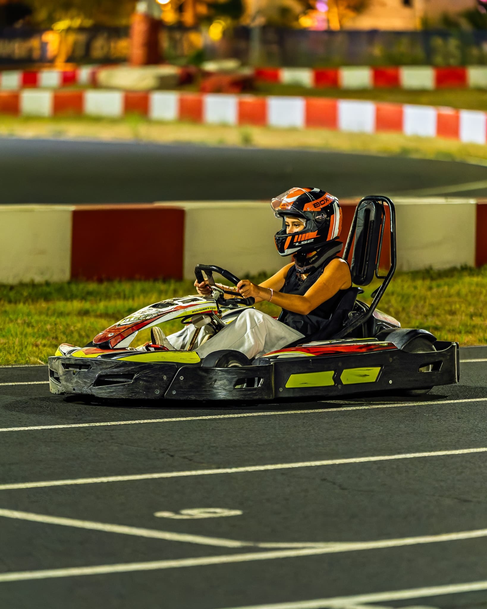Session nocturne sur le circuit éclairé